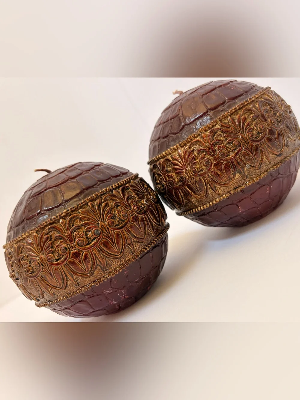 Decorative Embossed Burgundy and Gold Accent Spheres